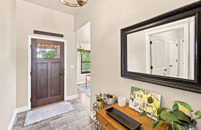 Beautiful, Spacious home in North Colorado Springs Gallery 3