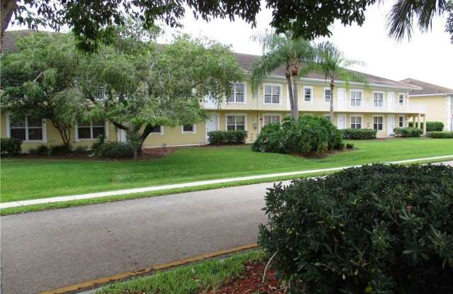 1942 Beach Parkway E unit: 106 photos photos