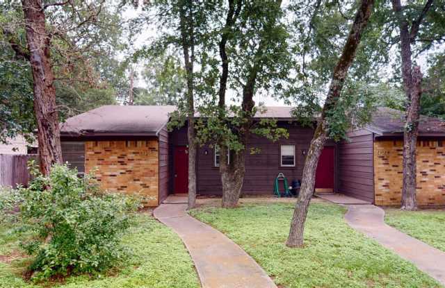 922 Navarro Dr photos photos