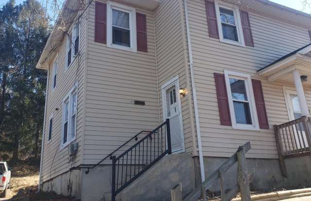 5841 MAIN STREET SE photos photos