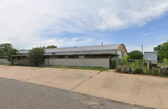 703 N Houston photos photos