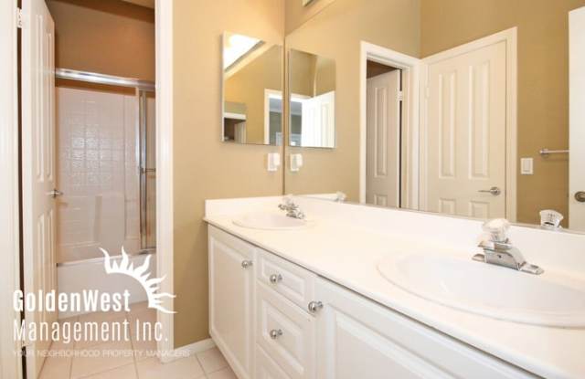 7238 Surfbird Circle Gallery 4
