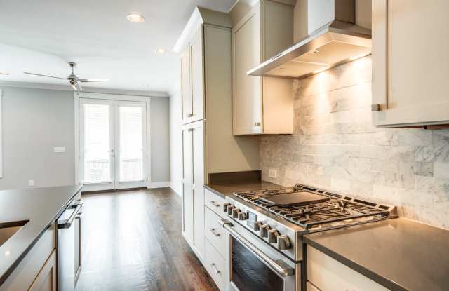 3BR/3.5BA is Right Size, Right Price, and Right Nice at 8th & Wedgewood!!! Gallery 3