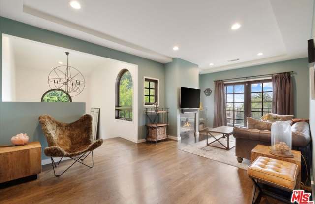 816 Hyperion Ave photos photos