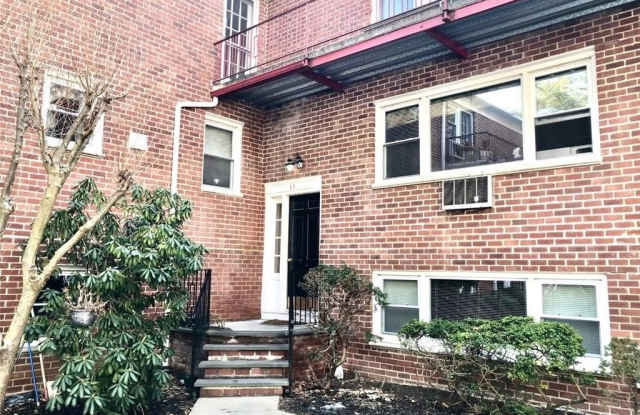 28 Barker Street - 28 Barker Street, Mount Kisco, NY 10549