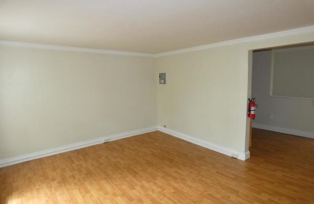 216 FARNSWORTH AVENUE Gallery 4