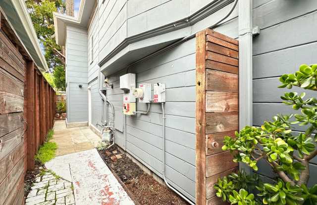 Private Gated Studio with Shared Backyard | Border of Emeryville  North Oakland - 908 55th Street, Oakland, CA 94608