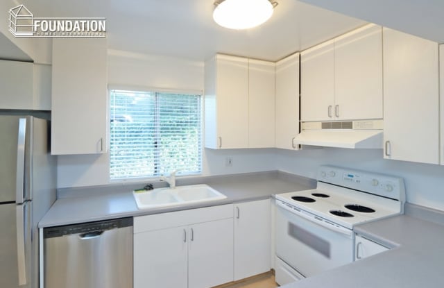 1251 Redwood Blvd. Unit F - 1251 Redwood Boulevard, Novato, CA 94947