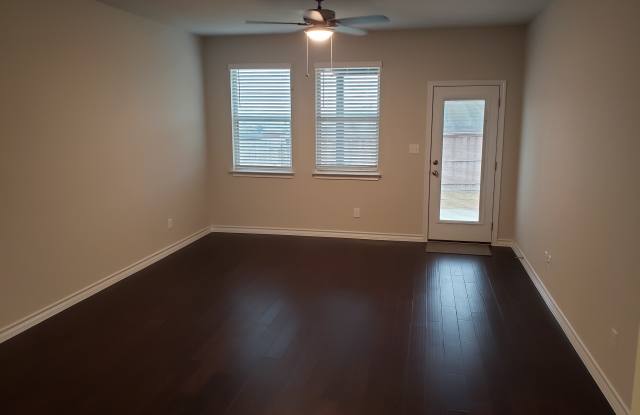 151 Satsuma Gallery 3
