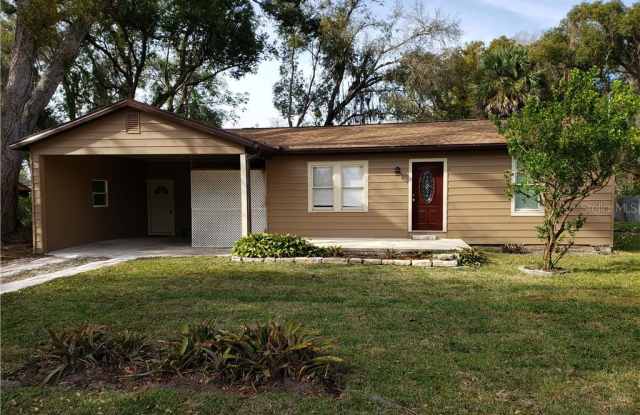 155 W PINE AVENUE - 155 Pine Avenue, Longwood, FL 32750