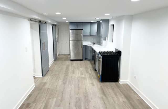 1509 North Rockwell Street photos photos