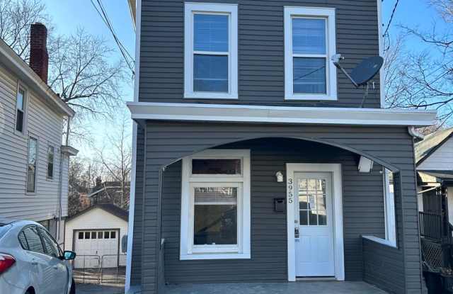 Newly Updated 3 bedroom 1.5 Bath in Cheviot photos photos