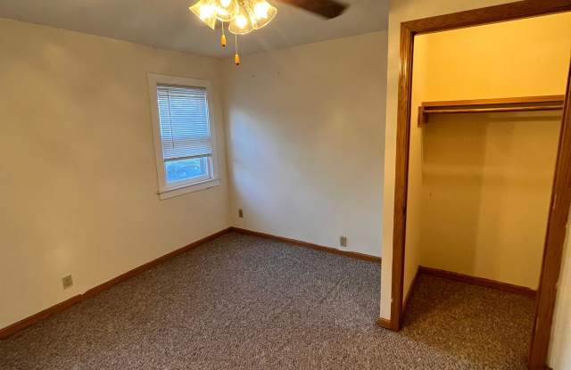 129 E Gorham - Unit 2 Gallery 3