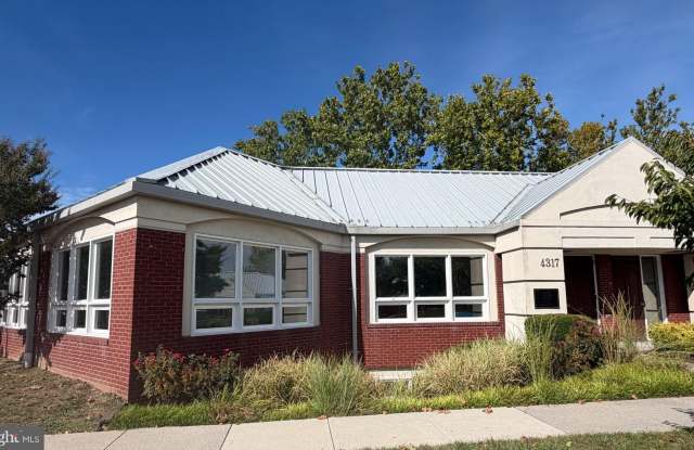 4315-4317 NORTHVIEW Drive Gallery 1