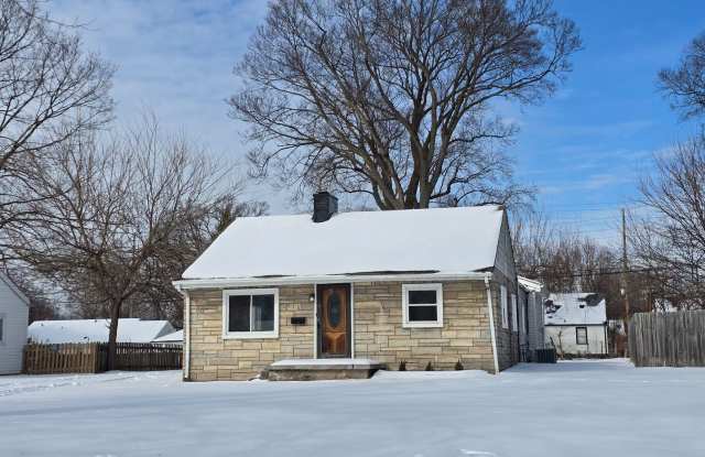 Stone Ranch Off Bardstwon Rd. 3 Bedrooms, 1 Full Bathroom  a 1 Car Garage! Nice Yard! photos photos