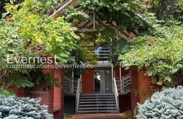 625 Pearl Street Gallery 1