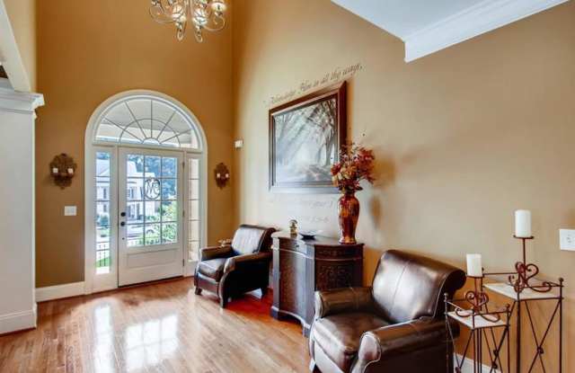 1202 OAKLEIGH VALLEY Drive Gallery 3