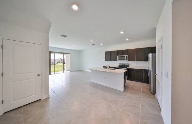 Gorgeous Townhome in Farm At Varrea Gallery 4