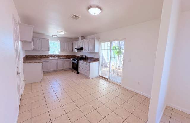 1405 Nogales St - Sacramento 95838 Gallery 4