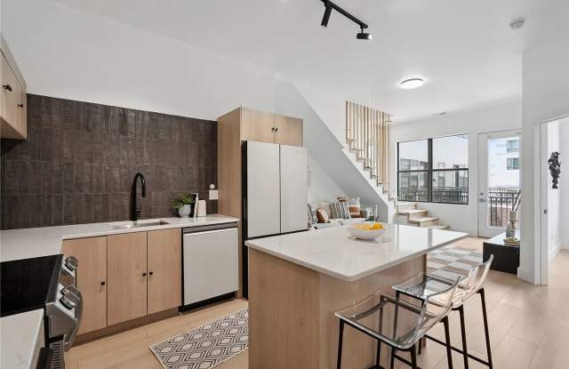 Rare Two-Story Urban Oasis in the Heart of the East Village photos photos