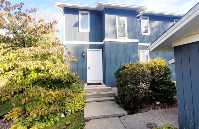 3915 Camelot Drive Southeast - 1 photos photos