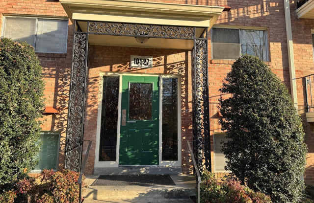 10527 MONTROSE Avenue unit: 104 photos photos