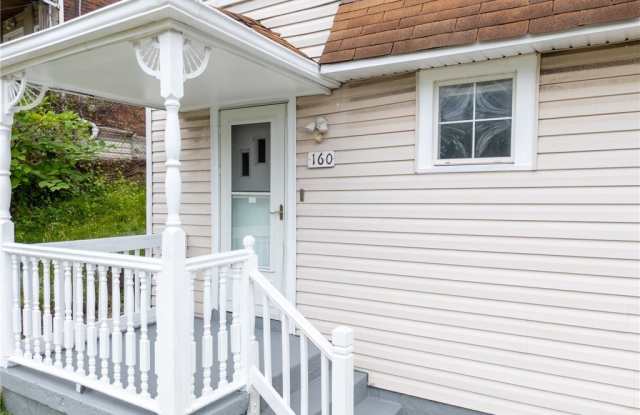 160 Hazelwood Gallery 2