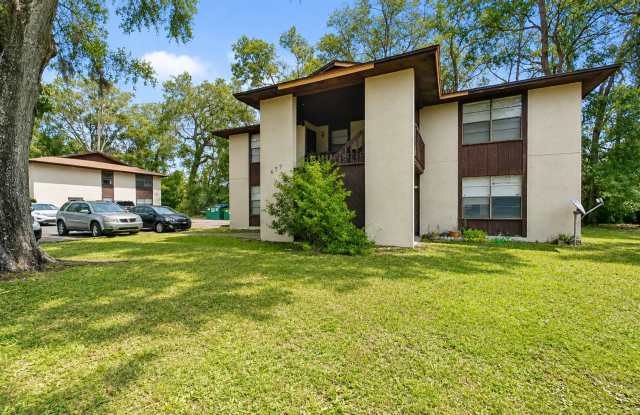 Beautiful Upstairs 2 bedroom 1 1/2 bath Apartment in Orange Park.! photos photos Beautiful Upstairs 2 bedroom 1 1/2 bath Apartment in Orange Park.! photos photos