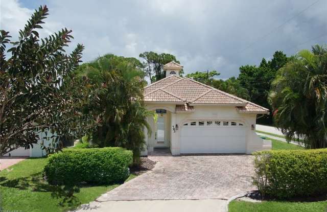 593 110th AVE N - 593 110th Avenue North, Naples Park, FL 34108