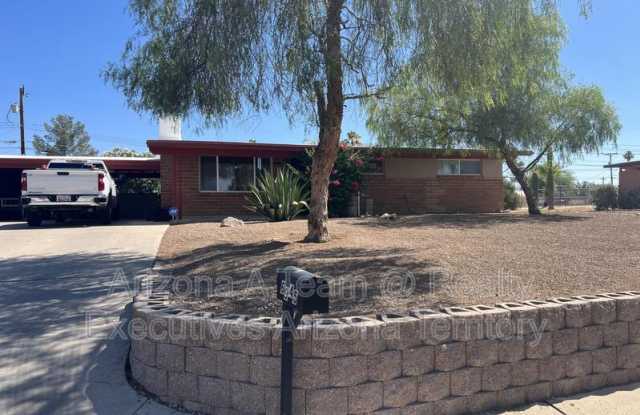 6945 E Kirkland - 6945 East Kirkland Drive, Tucson, AZ 85710