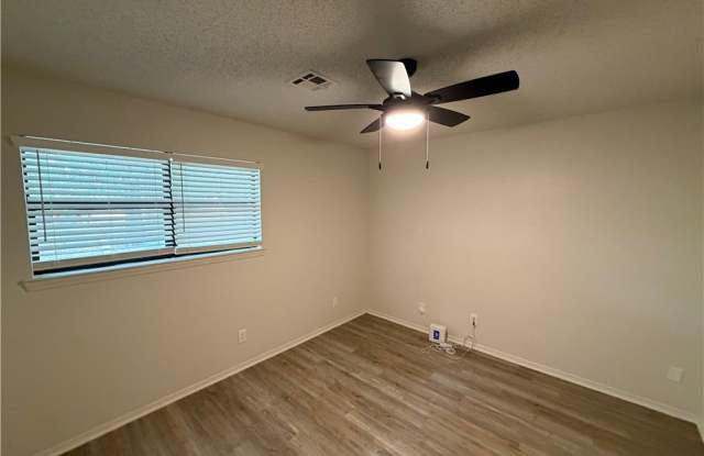 4003 Carol Place Gallery 4