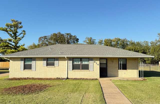 Classic Celina Charm with Vintage Comfort - Spacious 3-Bedroom Home with Large Yard and Covered Parking photos photos