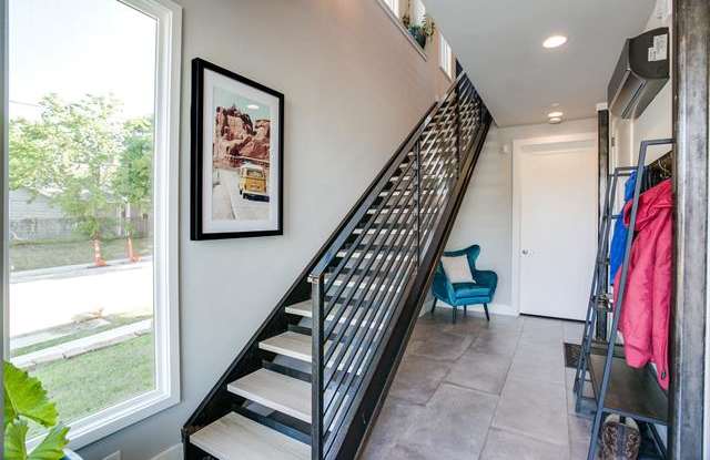 2500 Galvez Avenue Gallery 4