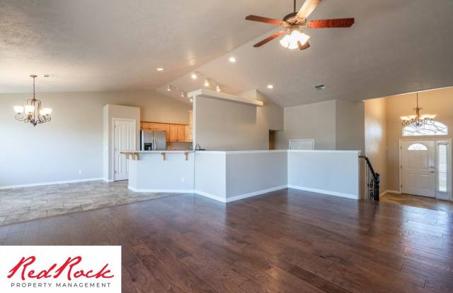 5 Bedroom Pet Friendly Home! photos photos