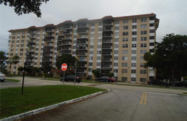 4174 Inverrary Dr photos photos