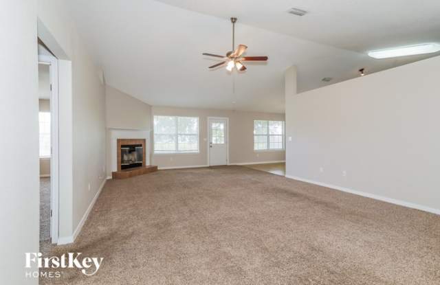 1913 Firefly Drive Gallery 4