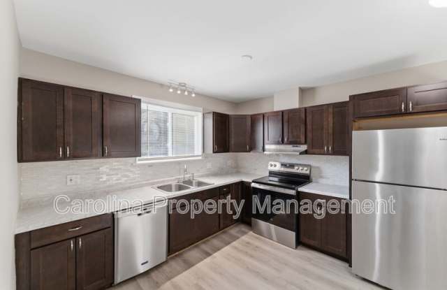 2405 Greenland Ave photos photos