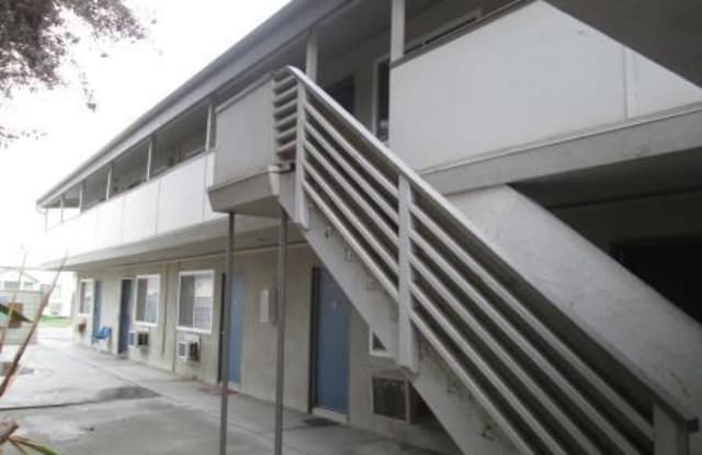 404 Central Ave #E - 404 Central Ave, Hanford, CA 93230