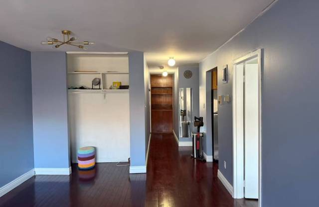 67-107  BURNS STREET Gallery 3