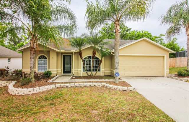 527 EMERALD COVE Loop Gallery 1