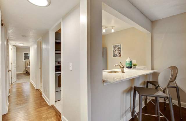 3537 Gillham Road - 1 Gallery 4