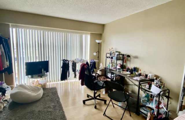 19 North Beacon St. photos photos