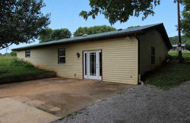 3-Bedroom Basement Home with Spacious Yard Gallery 1