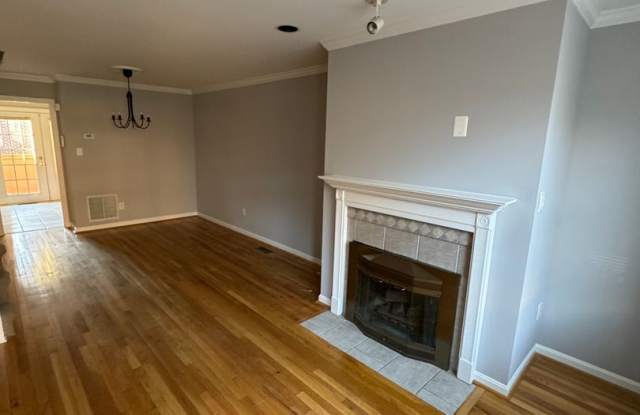 502 Colecroft Ct. Gallery 2