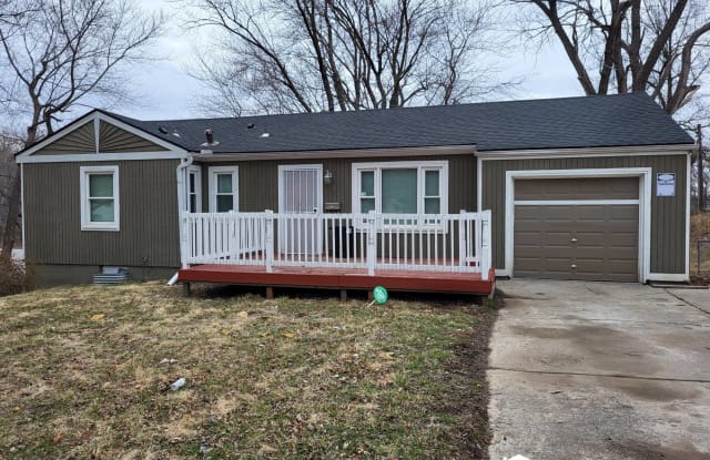 512 W 39 St N - 512 West 39 Street North, Independence, MO 64050