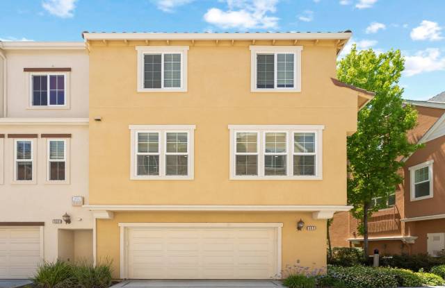 STYLISH, EXCELLENTLY LOCATED HOME CORNER UNIT | EASY ACCESS photos photos STYLISH, EXCELLENTLY LOCATED HOME CORNER UNIT | EASY ACCESS photos photos