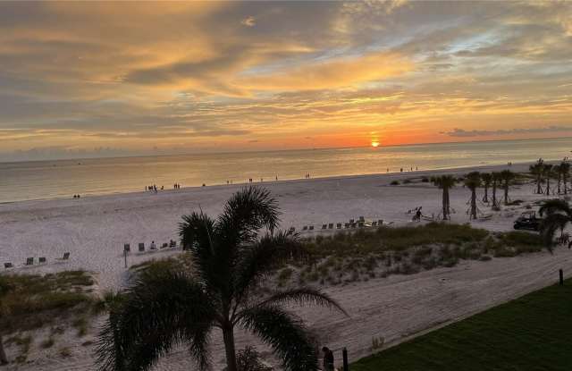19 WHISPERING SANDS Drive Gallery 3