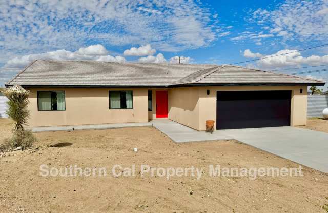 3 Bed 2 Bath Home with SOLAR on the Mesa in Yucca Valley!!! Gallery 1