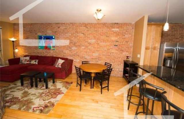 Unique BU Apartment. For you 9/1/26 Gallery 4