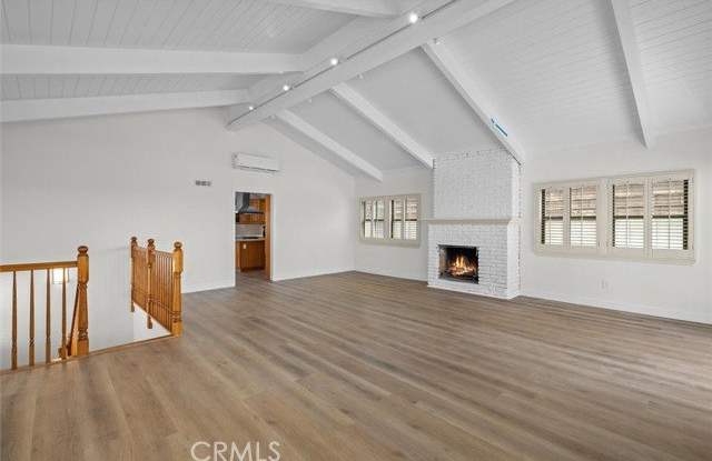 925 Manhattan Avenue Gallery 2